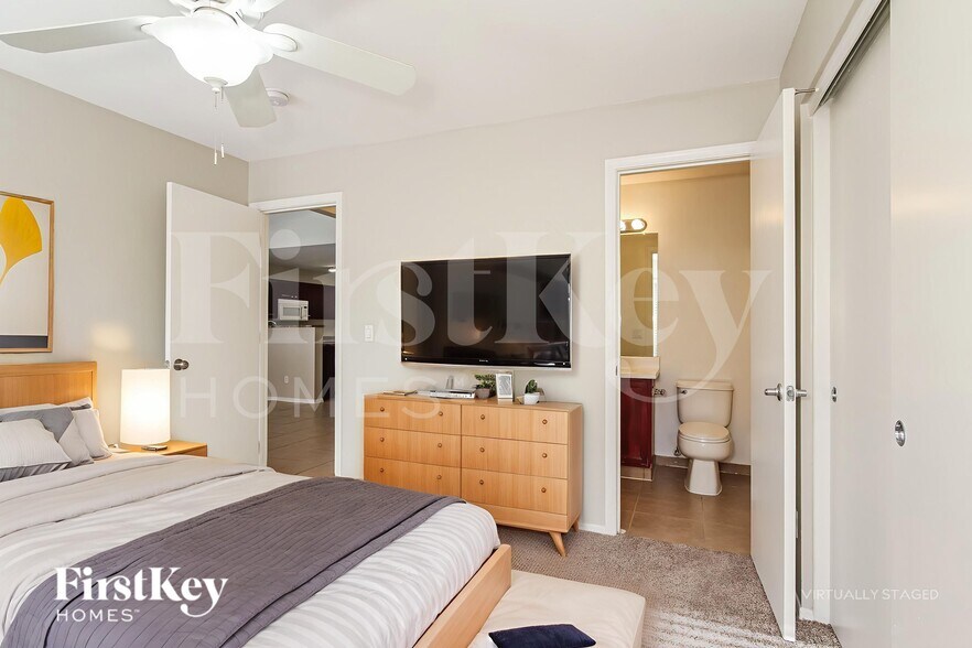 Building Photo - 11313 W Campana Dr