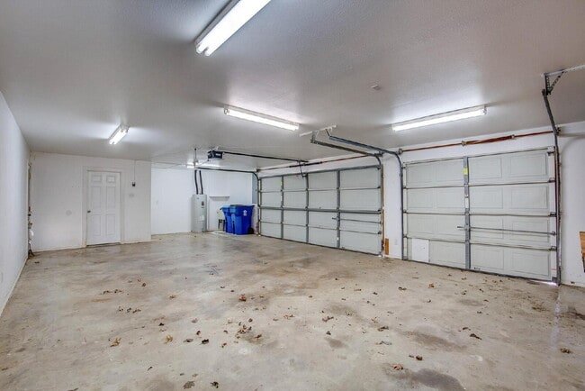 Building Photo - Updated 3 Bedroom Home with a Barn on 2.5 Acres!