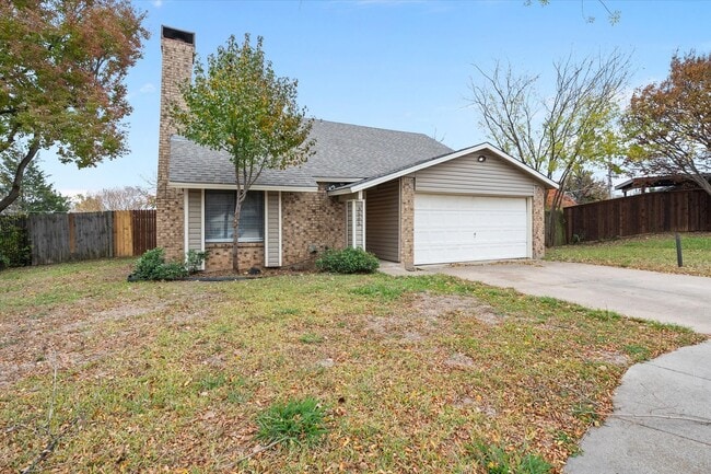 Building Photo - Lake Arlington area 4 bedroom with large yard
