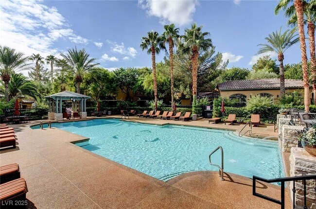 Building Photo - 1713 Sky of Red Dr