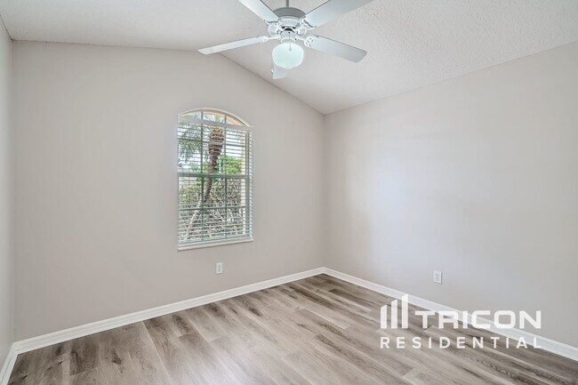 Building Photo - 2964 Hickory Grove Dr