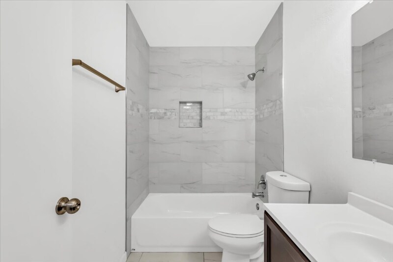 Building Photo - 7651 E Mary Dr