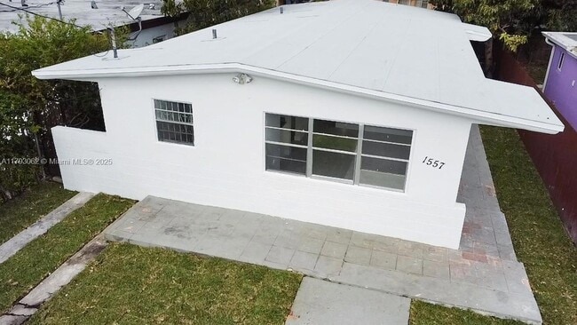 Primary Photo - 1557 NW 66th St