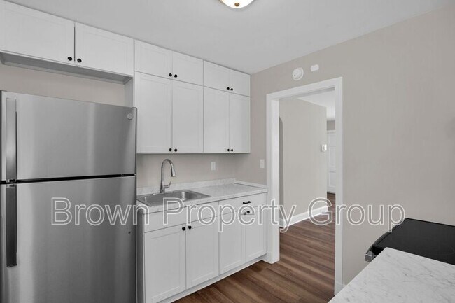 Building Photo - 113 Willborough Ave