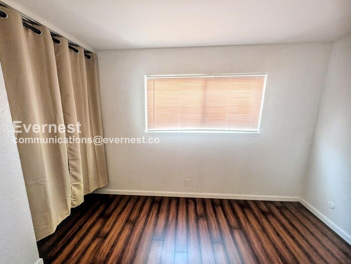 Building Photo - 14403 Tiburon Rd