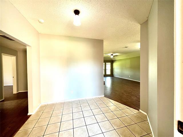 Building Photo - 9900 Tyler Dr