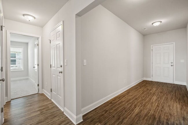 Building Photo - 236 Cherry Laurel Dr
