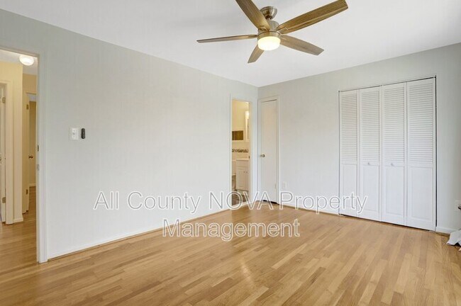 Building Photo - 3353 Ardley Ct