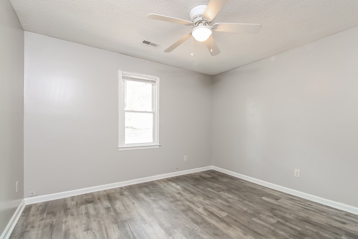 Building Photo - 112 Pointer Dr