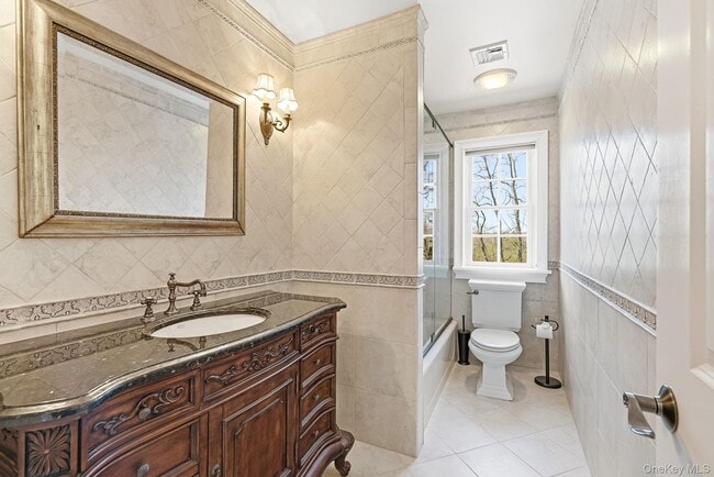 Building Photo - 590 West St