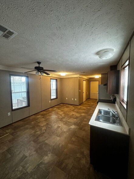 Building Photo - 33230 Walker North Rd