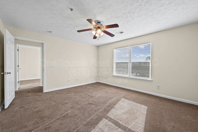 Building Photo - 1202 Fairington Club Dr