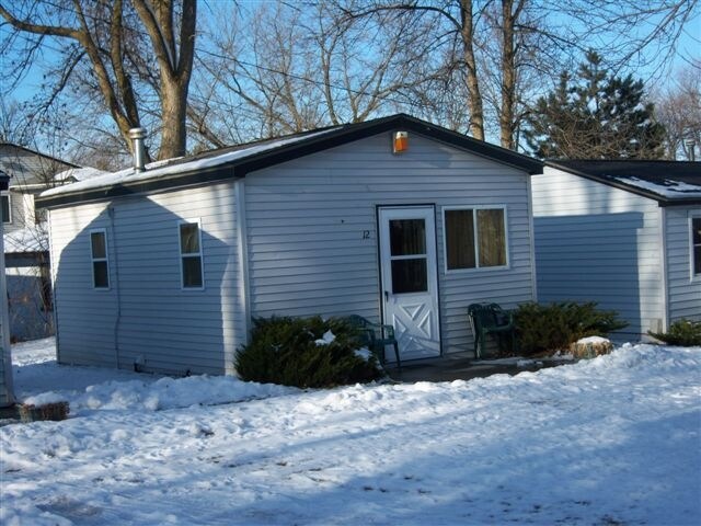 Building Photo - 6033-6055 W Houghton Lake Dr