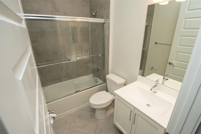 Building Photo - 10660 S Lago Vista Cir