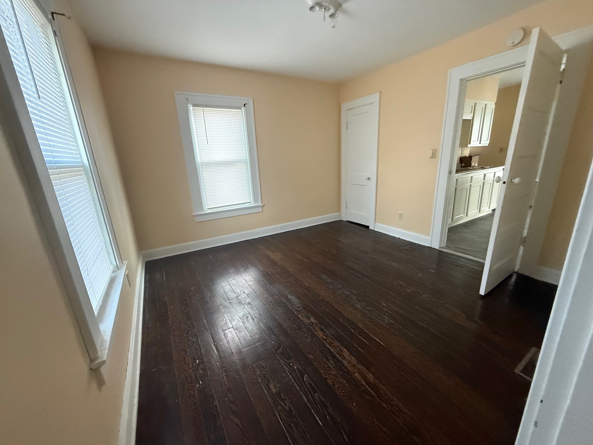 Building Photo - 958 N F St