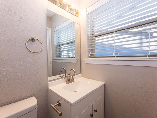 Building Photo - 1022 Daniels Dr