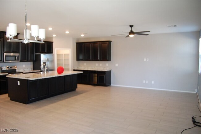 Building Photo - 6471 Burke St