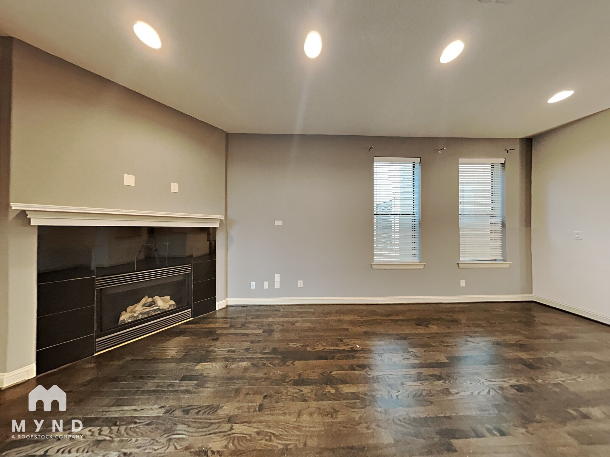 Building Photo - 7404 Coronado Way