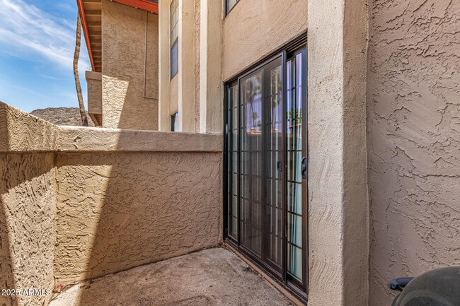 Building Photo - 10410 N Cave Creek Rd