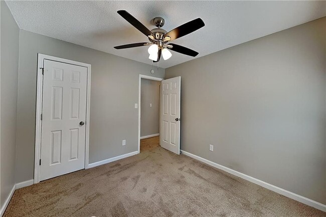 Building Photo - 379 Sumer Ln N