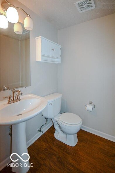 half bath on main level - 4327 Mahogany Dr