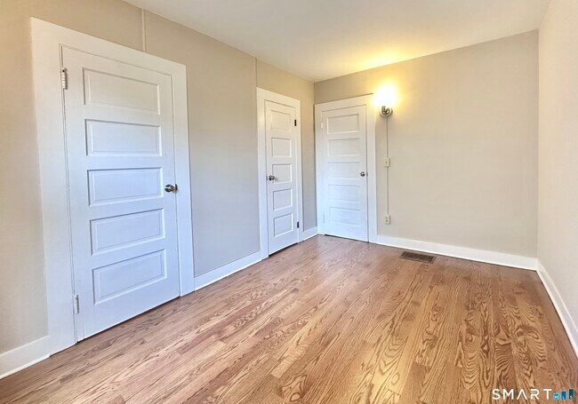 Building Photo - 38 Spring St