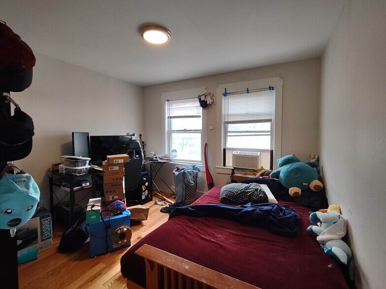 Building Photo - 16 Kilby St