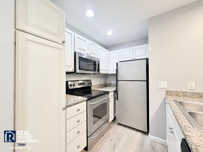 Building Photo - 2609 S 272nd St