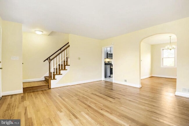 Building Photo - 220 Edgewood St