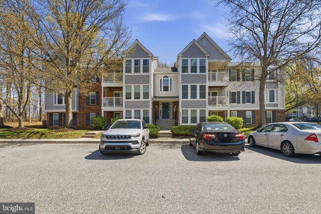 Building Photo - 907 Woodbridge Ct