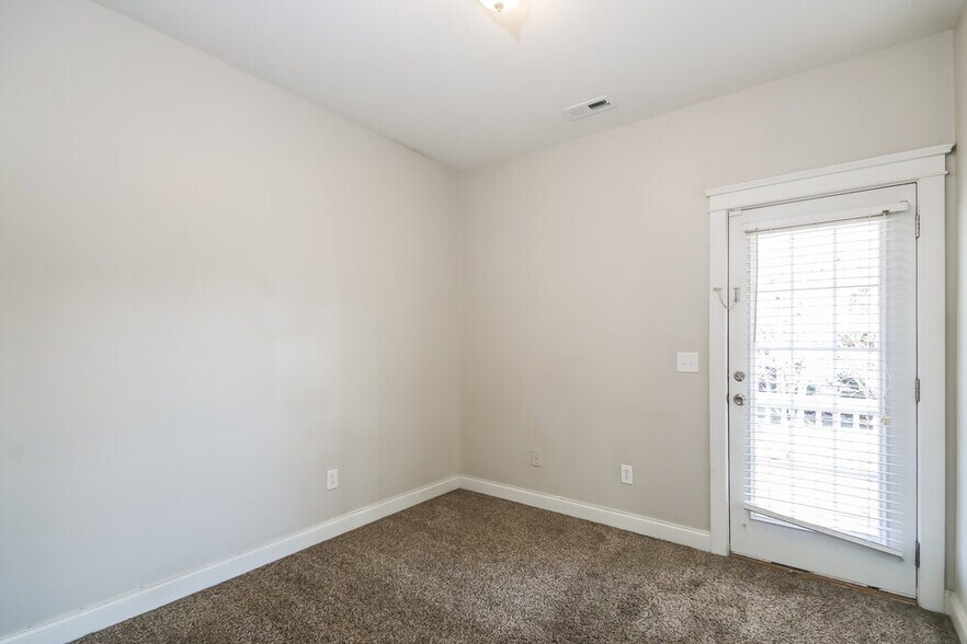 Building Photo - 13804 Connell Green Dr