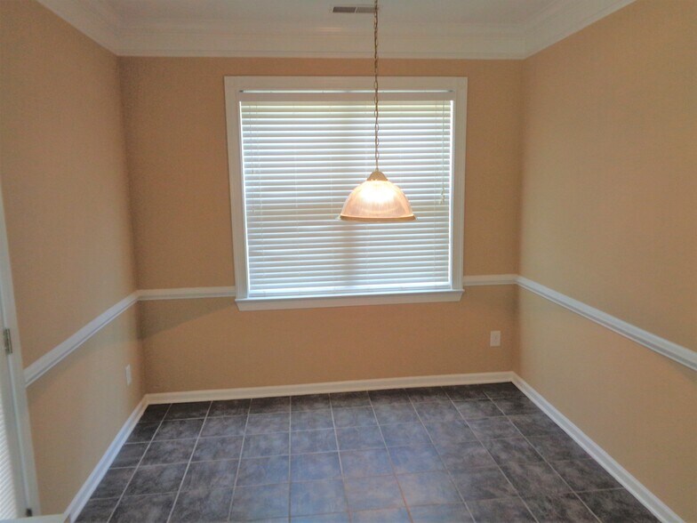 Building Photo - 12956 Deaton Hill Dr