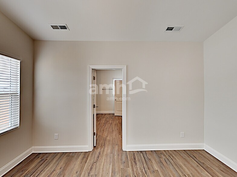 Building Photo - 160 Legacy Dr