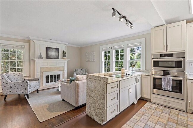 Building Photo - 1173 Briarcliff Rd NE