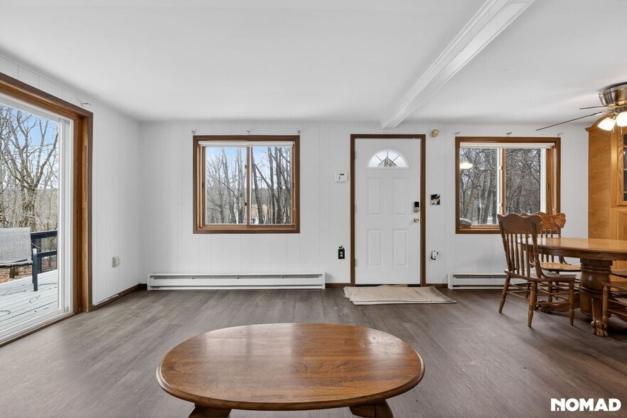 Building Photo - 102 Winding Way