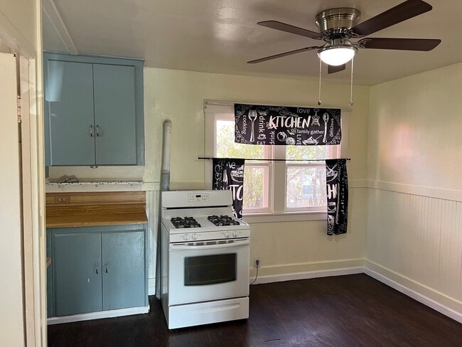 Building Photo - 22771 Inyo St