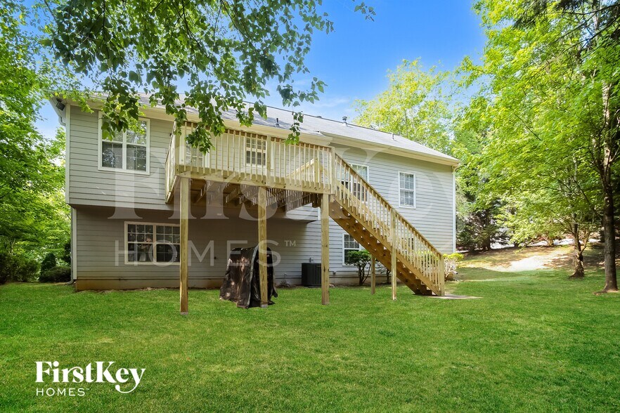 Building Photo - 703 Hearthstone Crossing