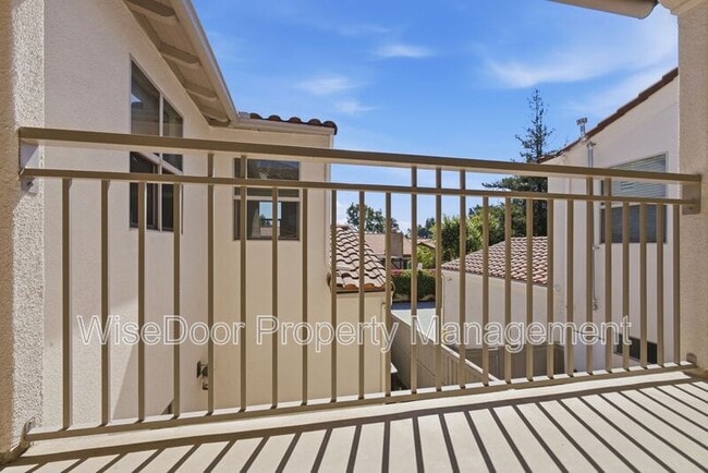 Building Photo - 1087 Waterfall Way
