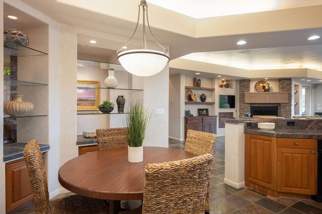 Building Photo - Paiute Springs at Entrada on Golf Course & FURNISHED!! 6-8 month lease available!