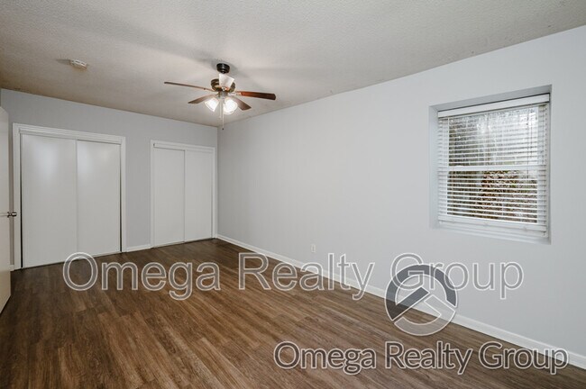 Building Photo - 1932 2nd St NE