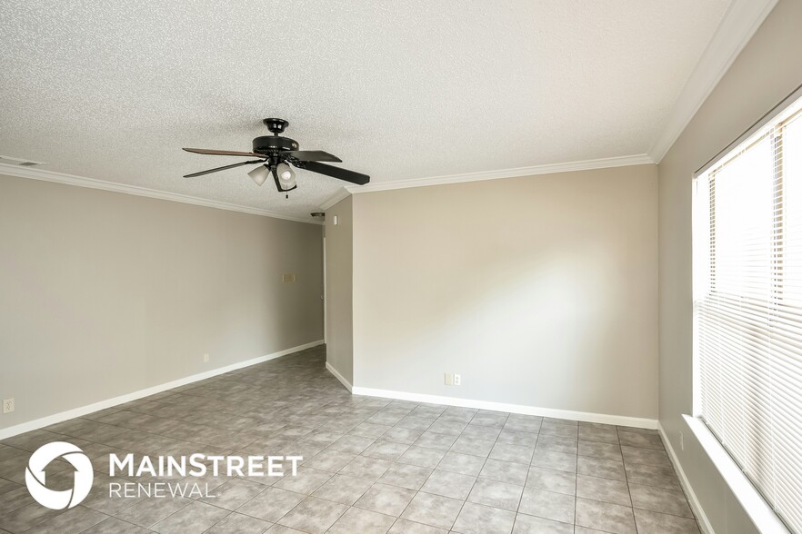 Building Photo - 3183 Beacon Field Dr