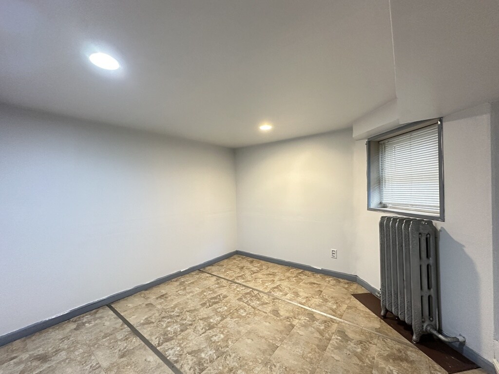Building Photo - 4948 N Albany Ave