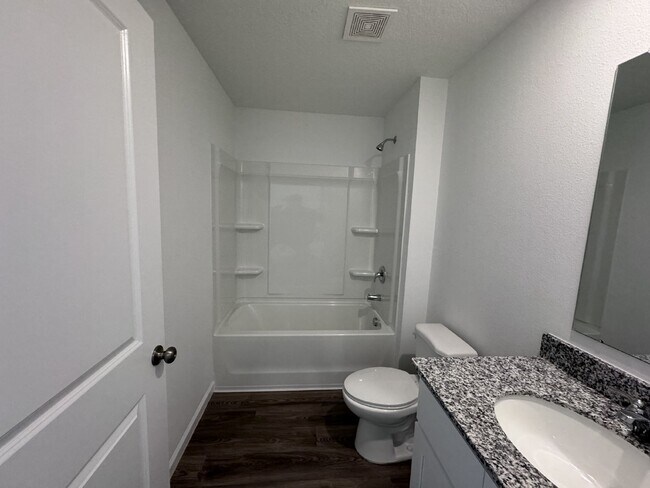 Building Photo - "Charming 4-Bedroom Home in Spring Hill, F...