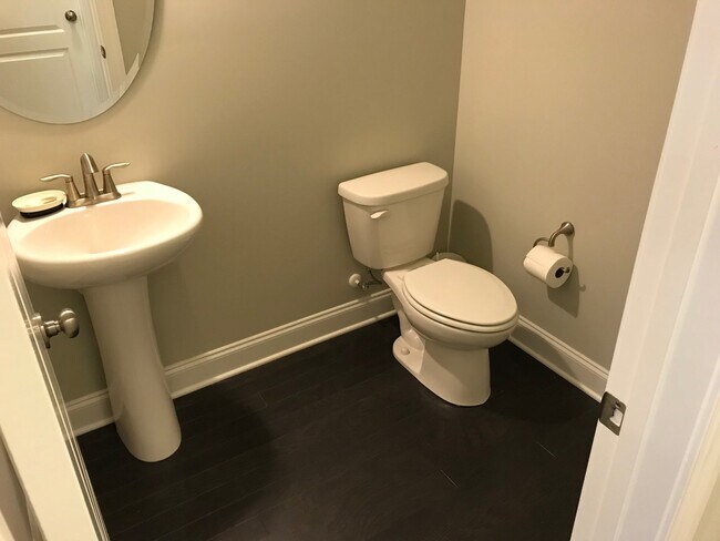 Building Photo - 850 Longleaf Pine Pl