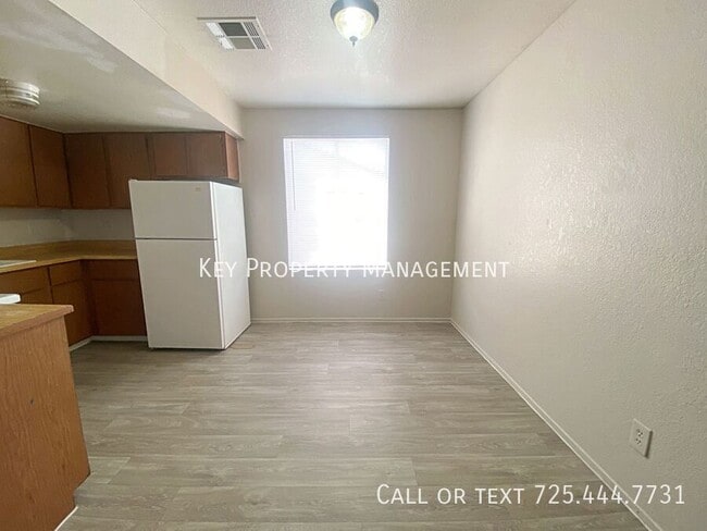 Building Photo - 3 BED 2 BATH UPSTAIRS CONDO NEARBY NELLIS ...