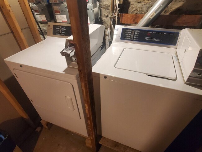 Building Photo - 68 Nahant Ave