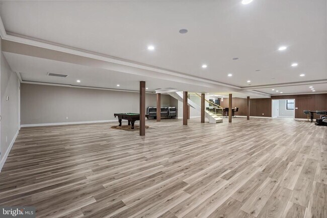 Building Photo - 24035 New Mountain Rd
