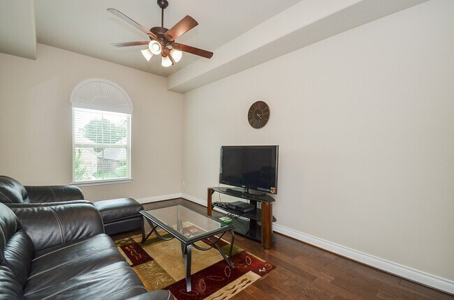 Building Photo - 16835 Fowler Pines Dr