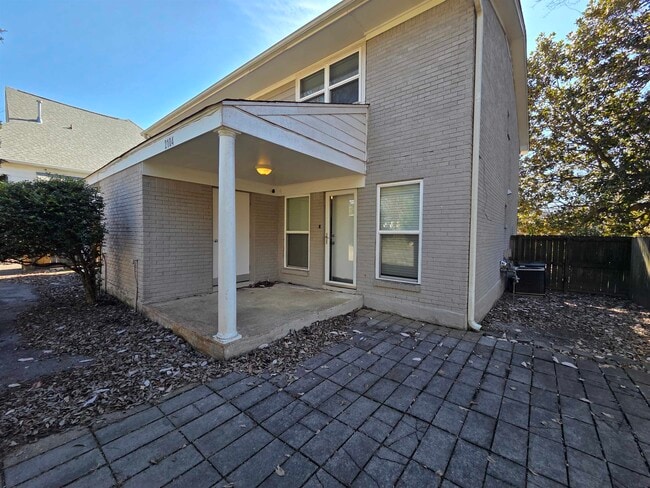 Building Photo - 2104 Harbert Ave