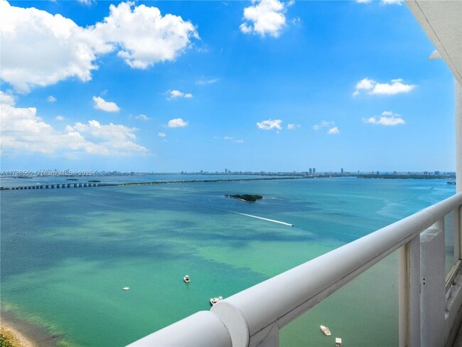 Building Photo - 1717 N Bayshore Dr